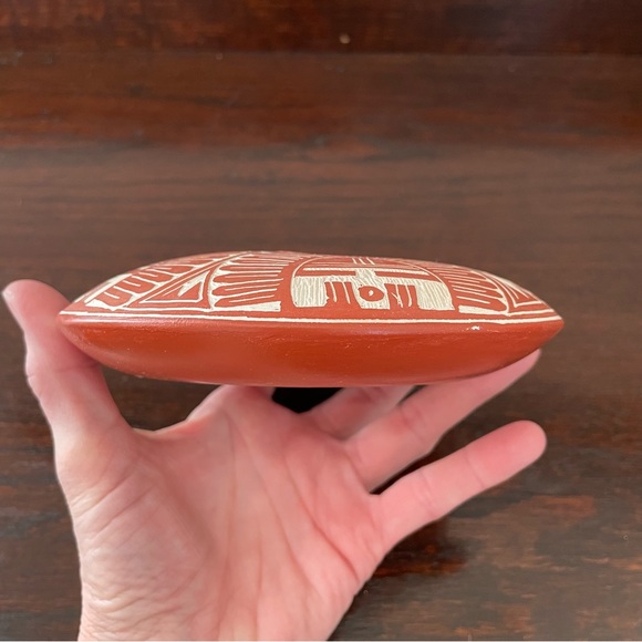 Sally R Garcia signed Seed Pot Pottery - Picture 8 of 9